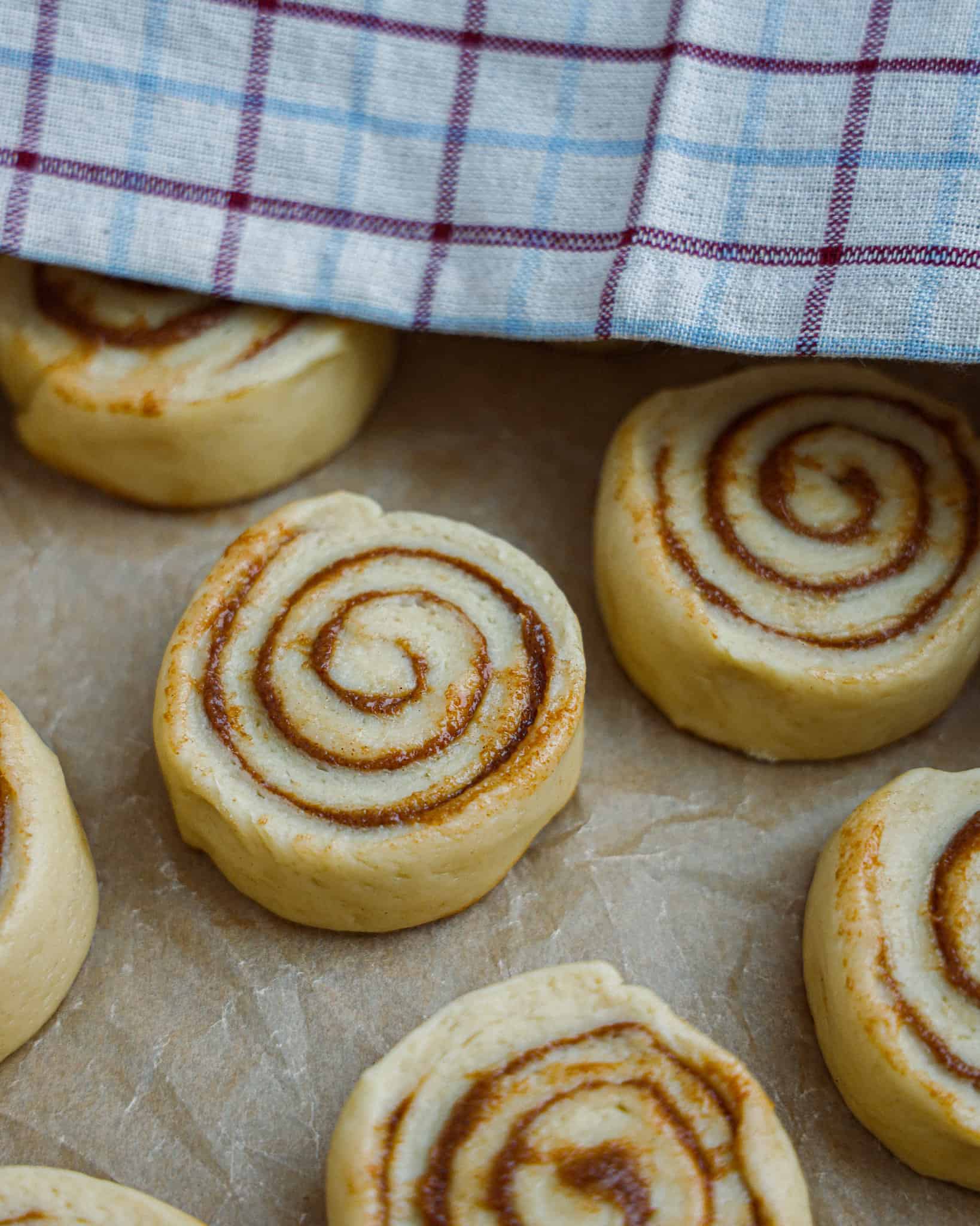 de-bedste-snaskede-kanelsnegle-med-remonce-emma-olsen