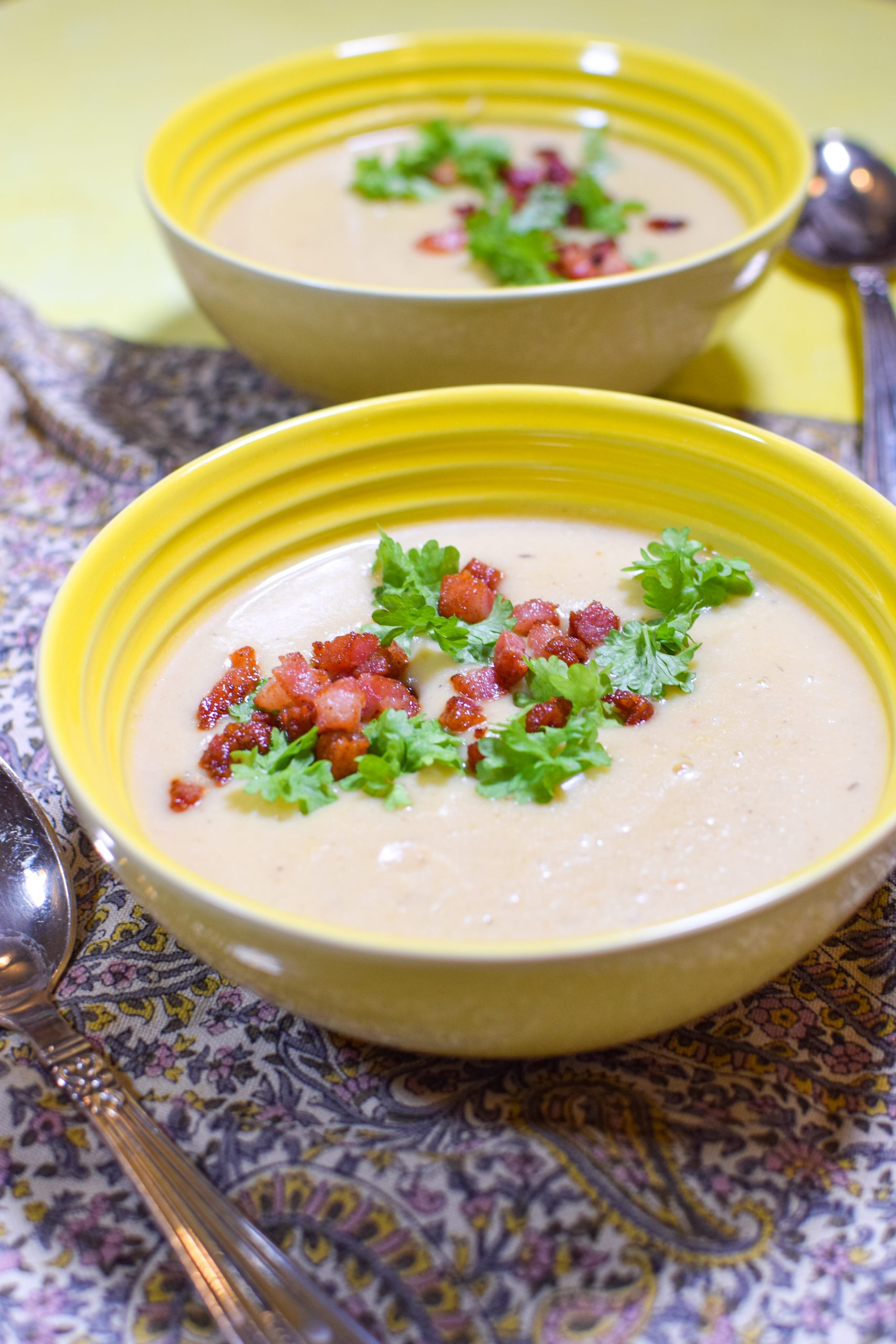 Kartoffelsuppe med blomkål og pikant