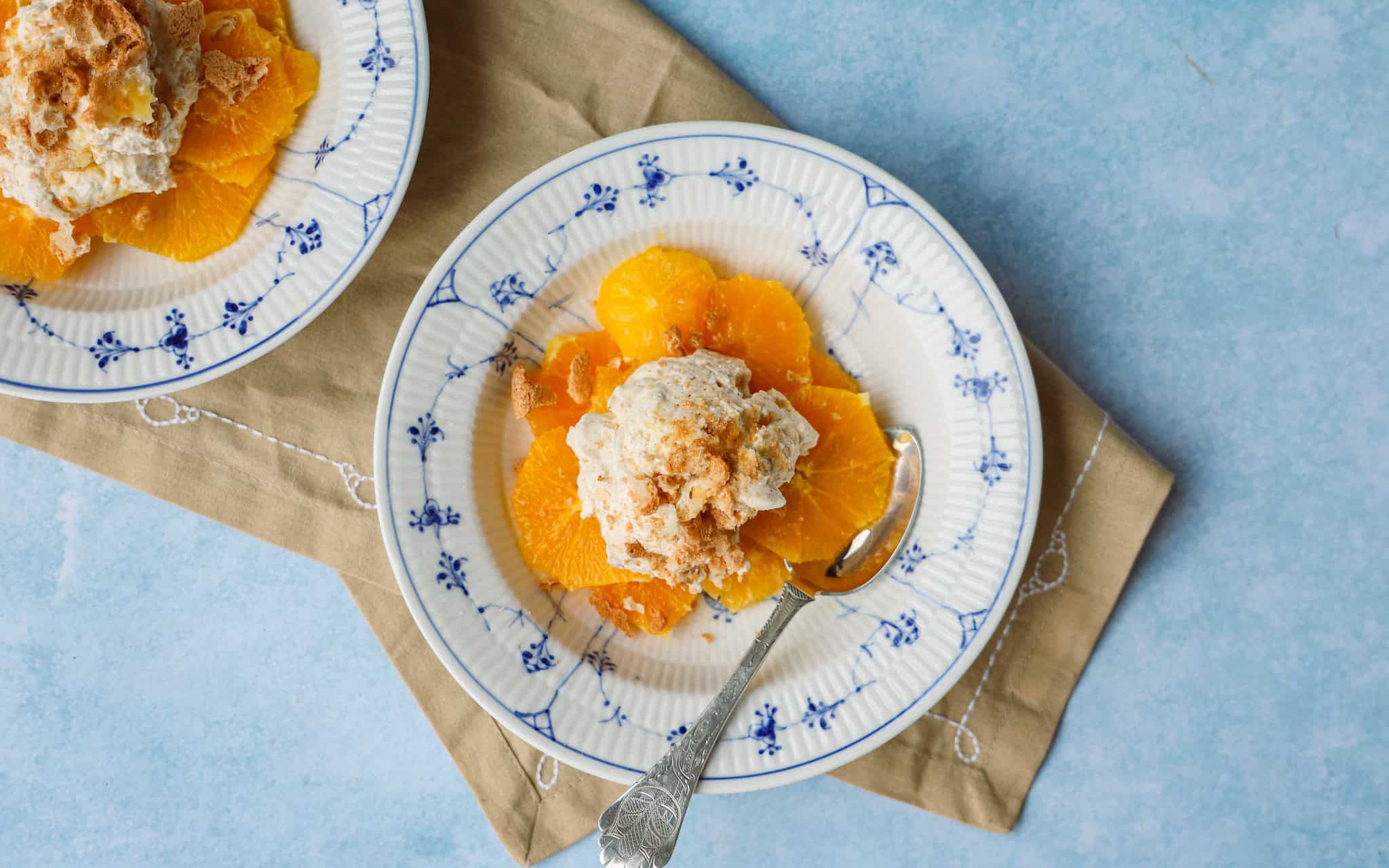 Appelsindessert med makronfløde