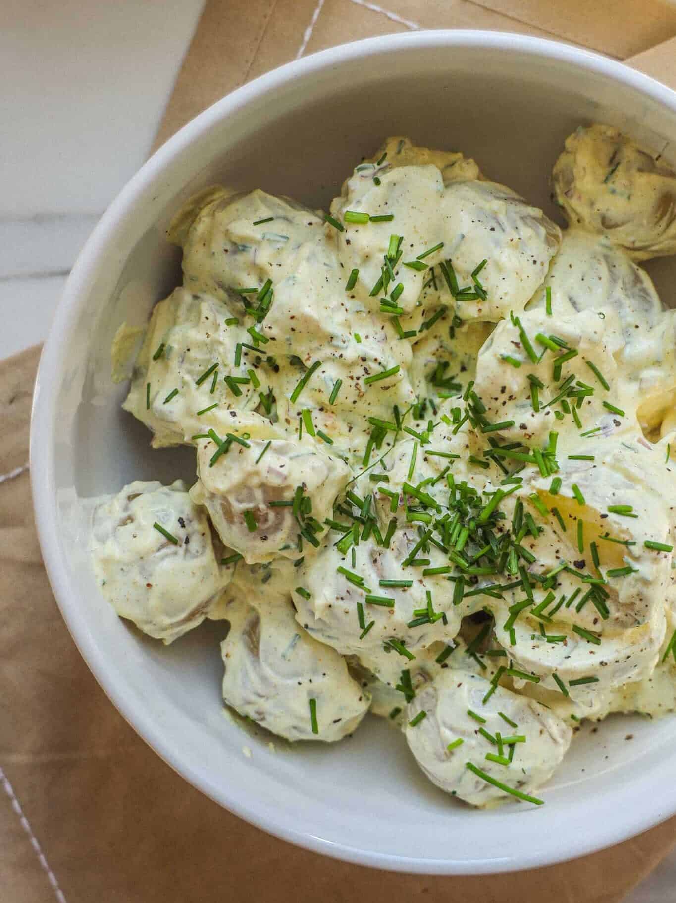 Kartoffelsalat med karry