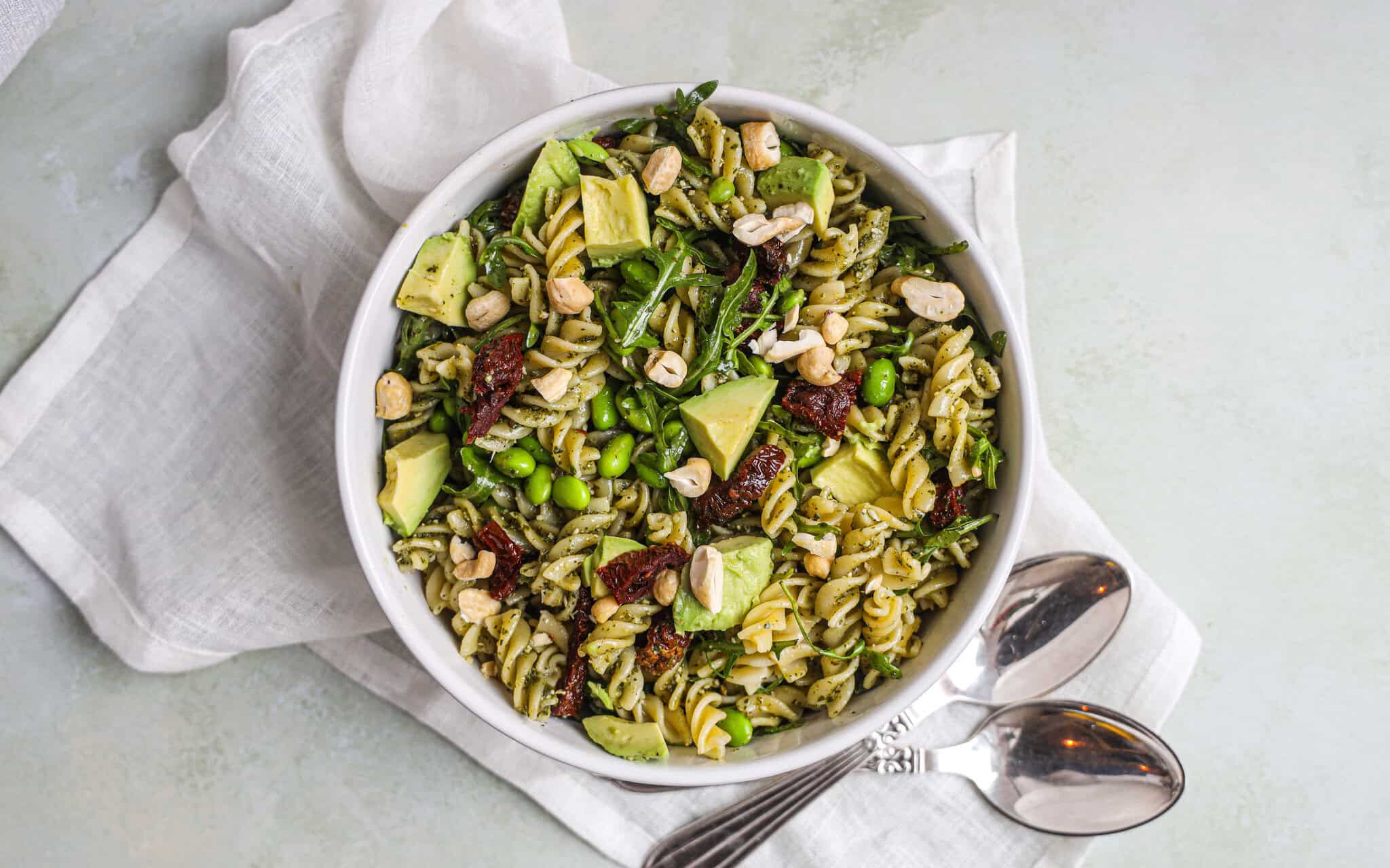 Pastasalat med pesto
