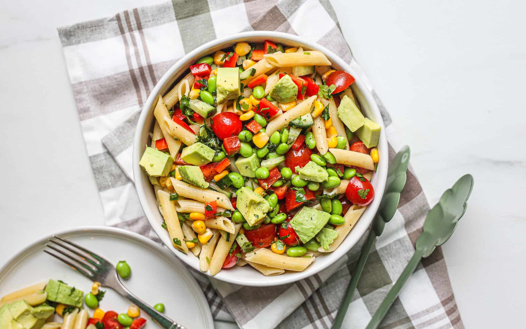Pastasalat med grøntsager