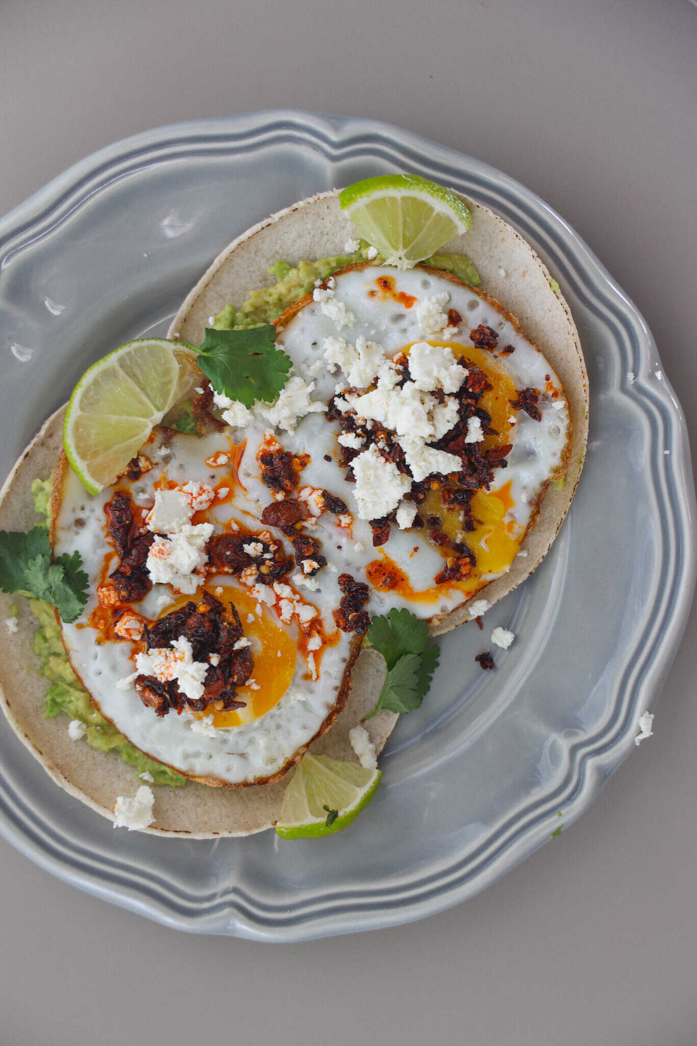 Tacos med spejlæg og avocado