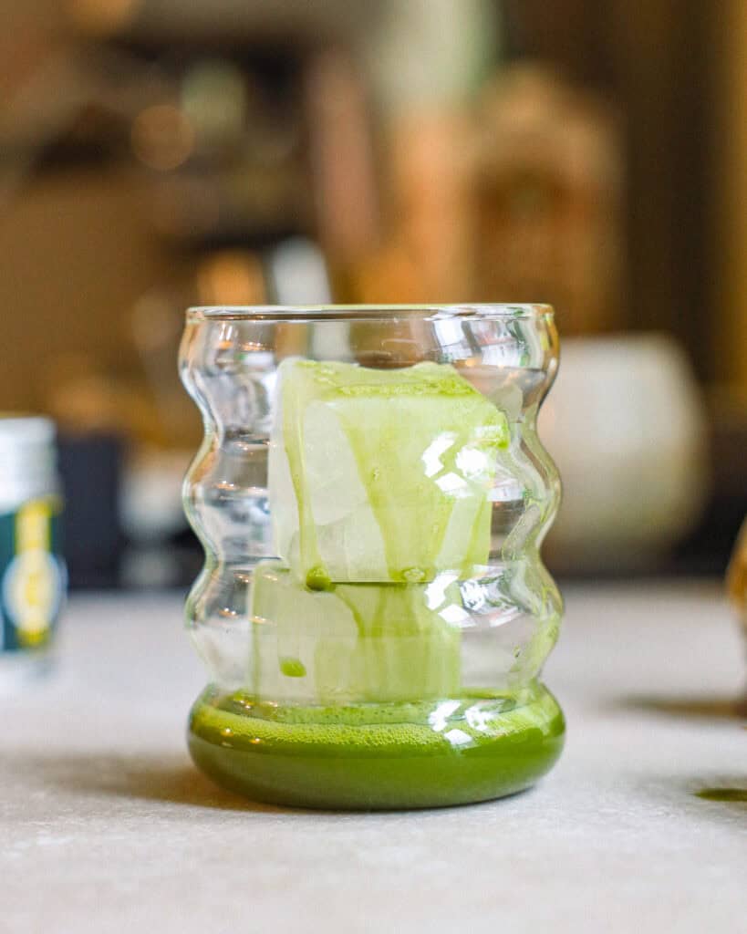 Iced matcha latte_01