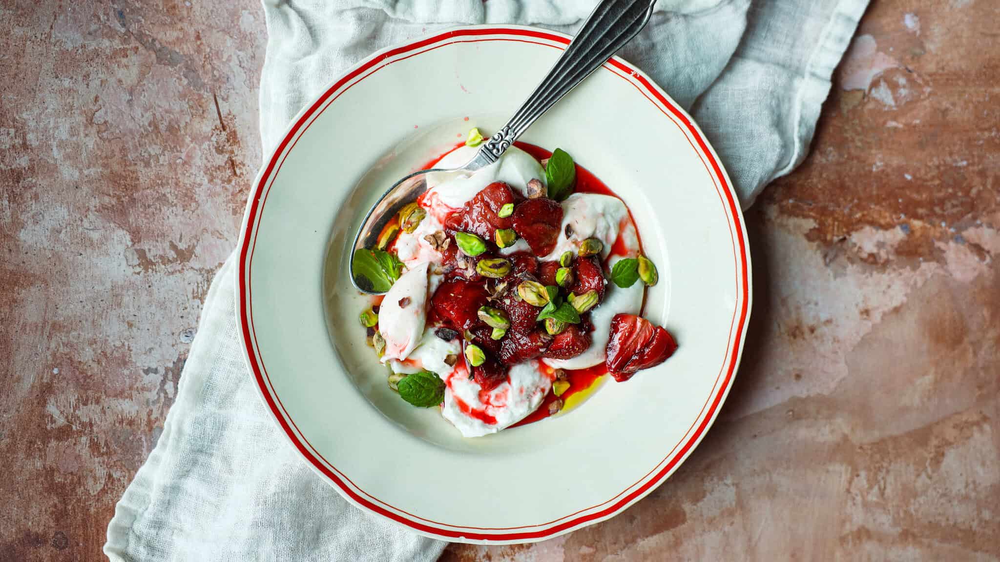 Burrata med bagte jordbær