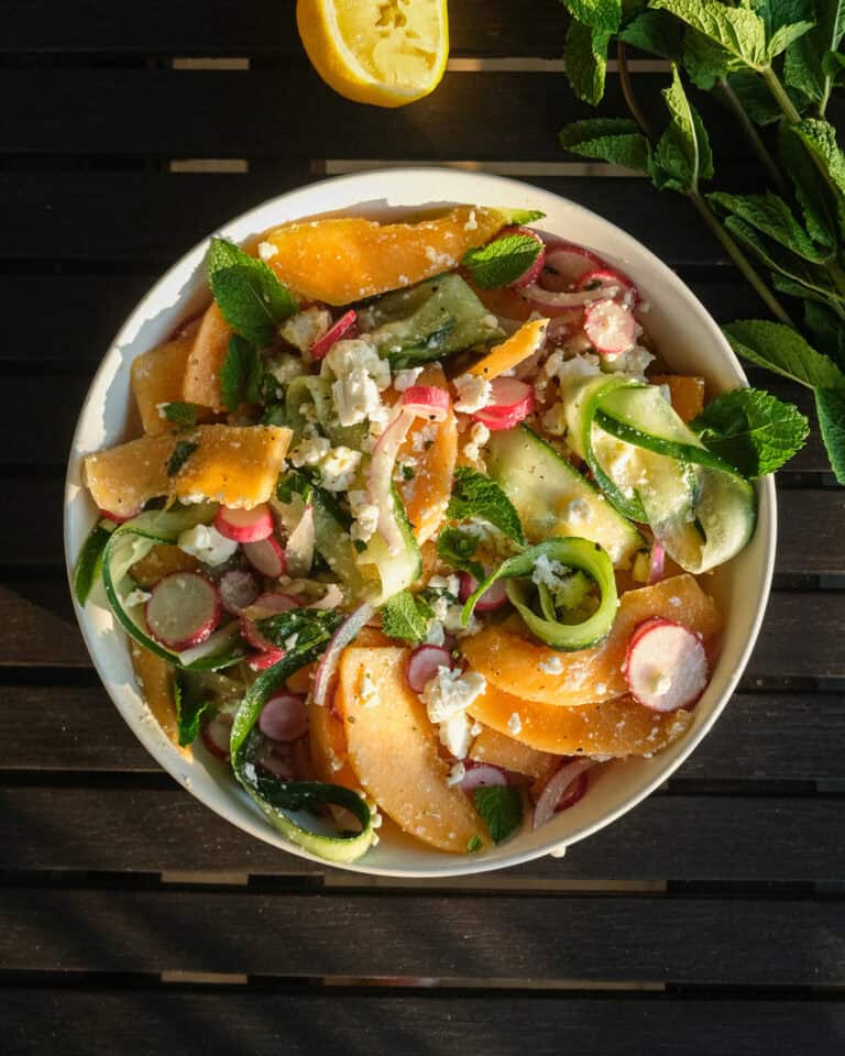 Melonsalat med agurk, radiser og mynte_03