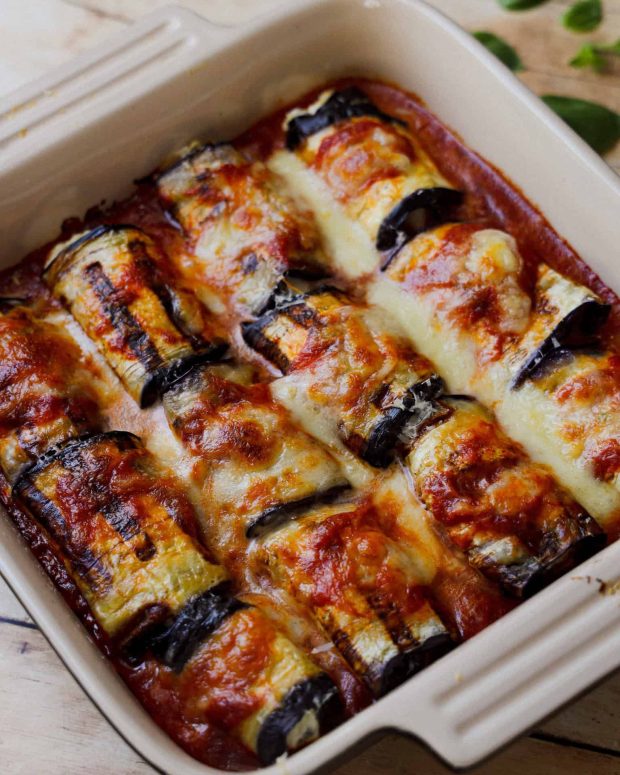 aubergineruller med ricotta