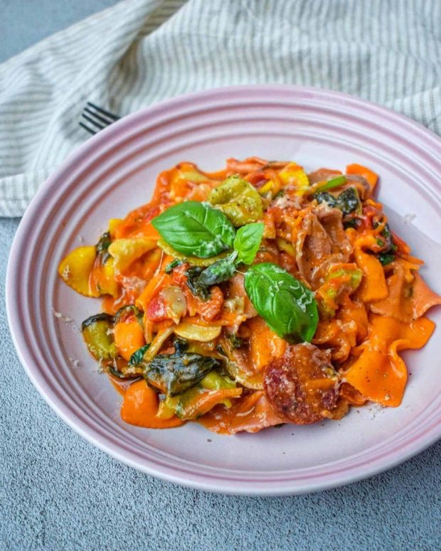 One pot pasta med chorizo og grønt