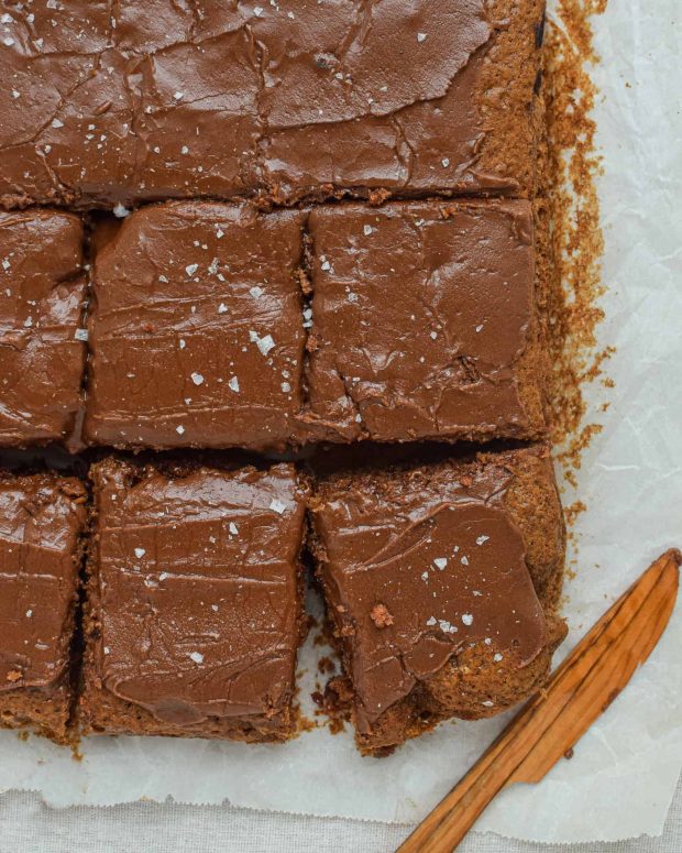 kanelkage med kaffeglasur