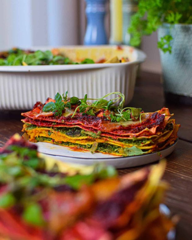Vegetarisk regnbue lasagne