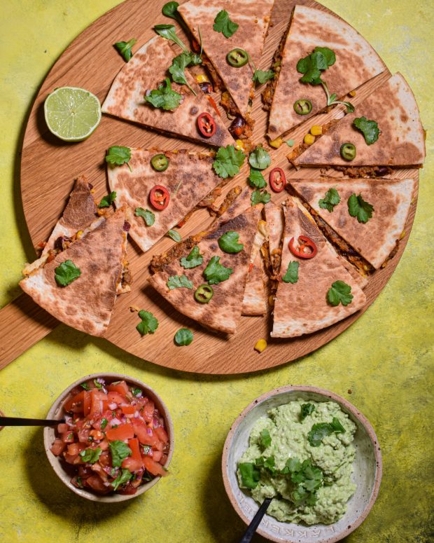 Quesadillas med oksekød og tomatsalsa