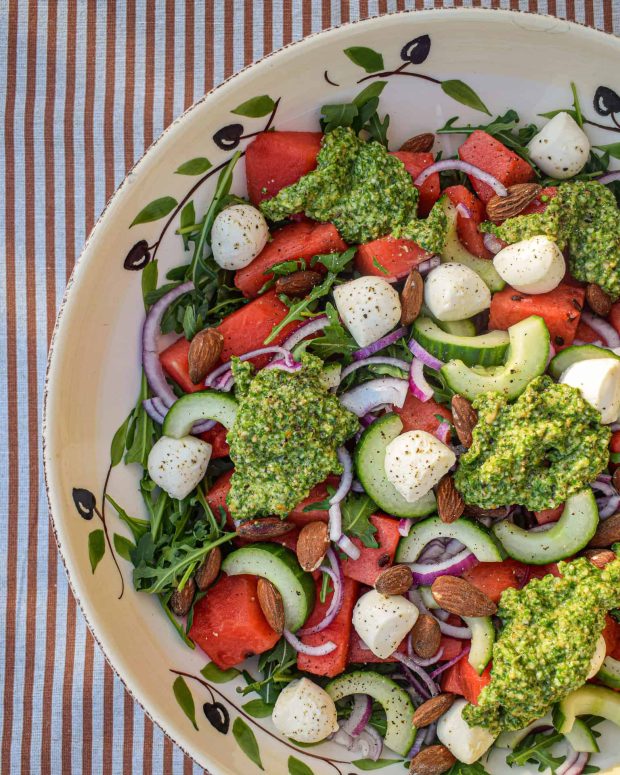 vandmelonsalat med hjemmelavet pesto